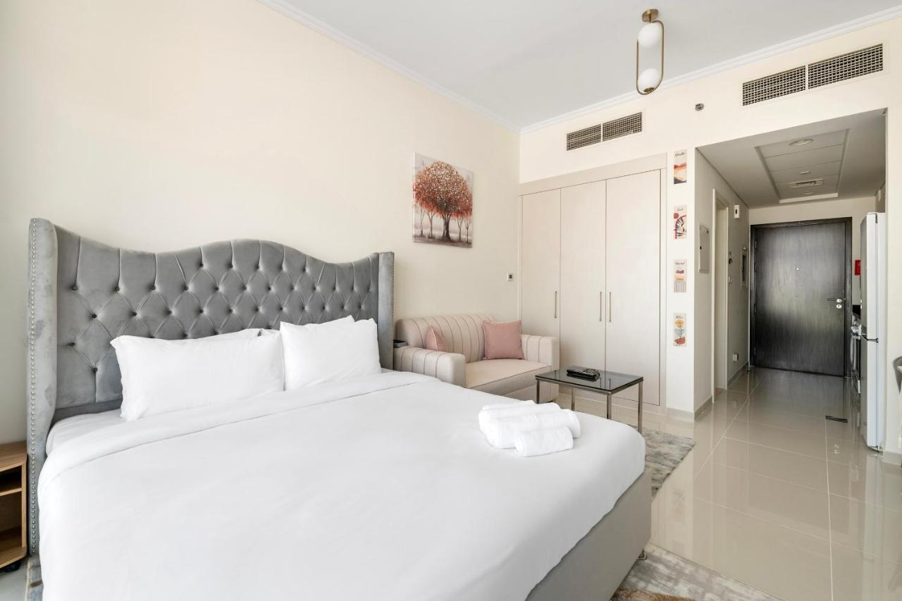 Fabulous In Damac Hills With A Pool & Gym *